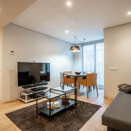 Primrose 1Br Delight W Parking By Lovelystay Porto Exterior photo