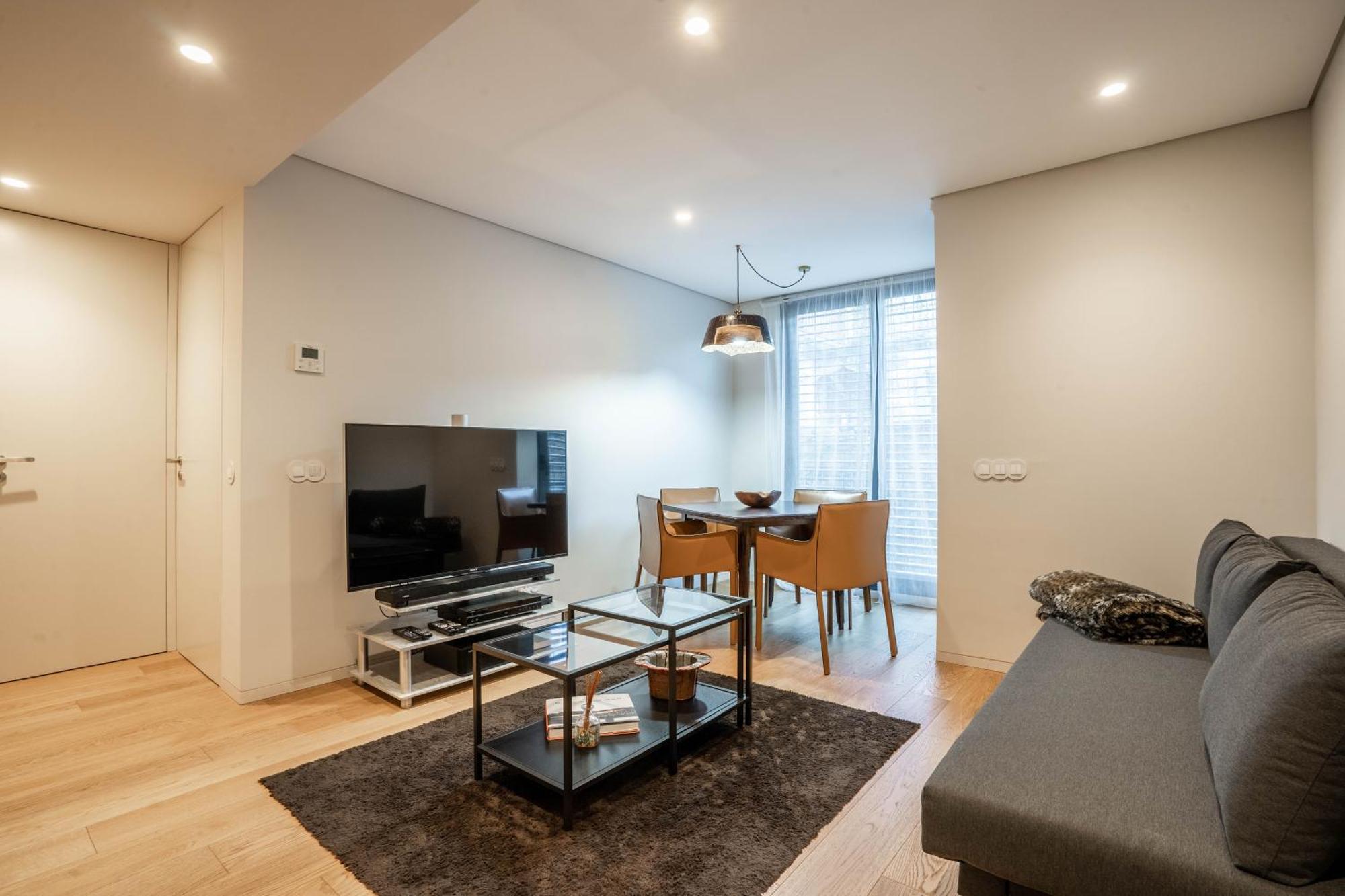 Primrose 1Br Delight W Parking By Lovelystay Porto Exterior photo
