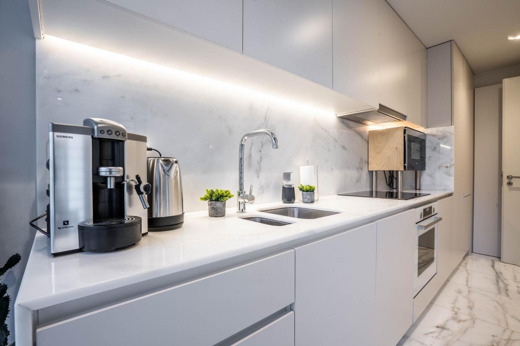 Primrose 1Br Delight W Parking By Lovelystay Porto Exterior photo