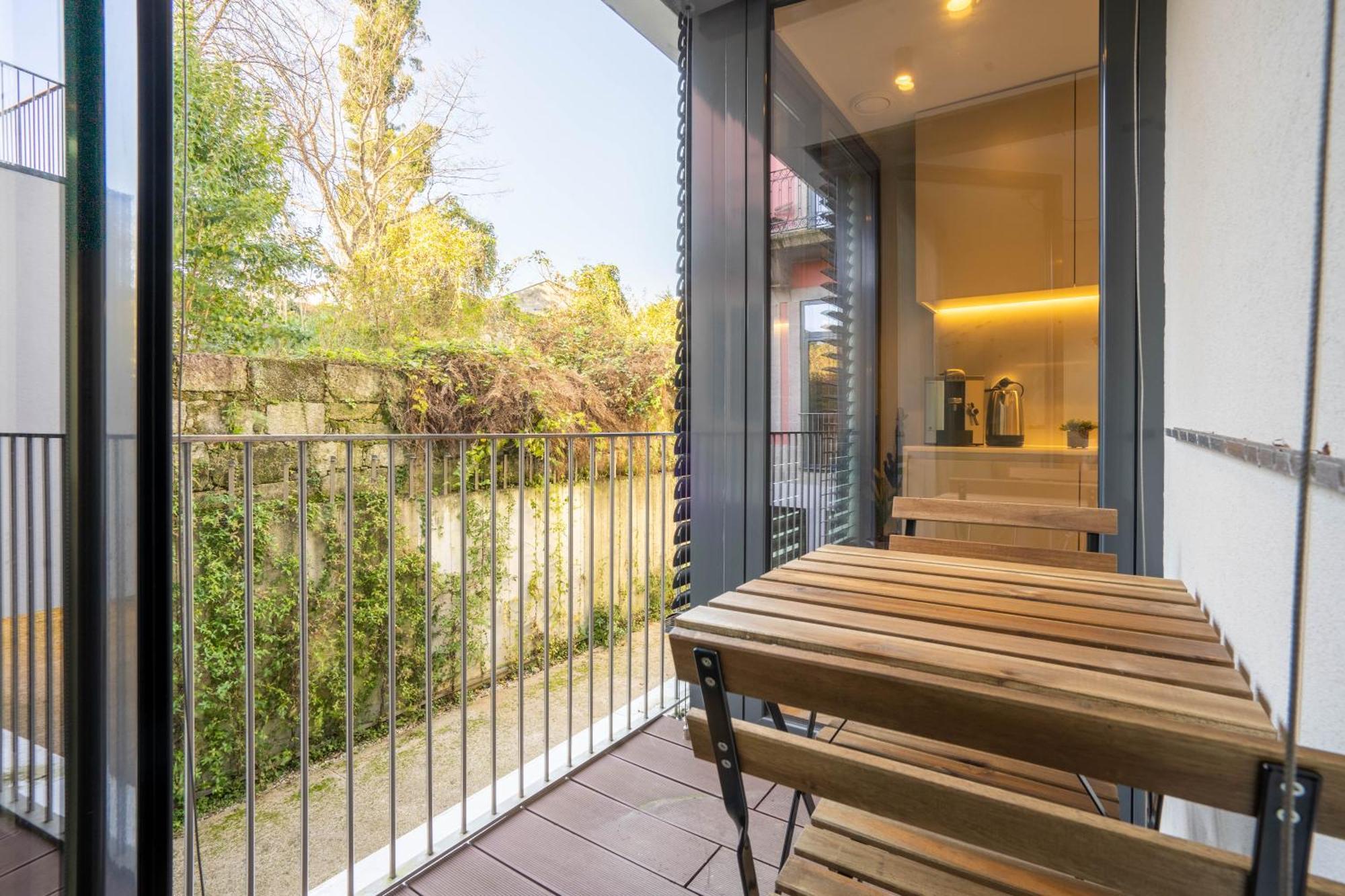 Primrose 1Br Delight W Parking By Lovelystay Porto Exterior photo